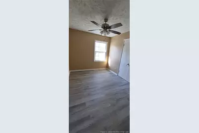 127 E Eighth Avenue, Red Springs, NC 28377 - Photo 9