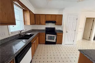 2381 Dunwoody Dr, Fayetteville, NC 28306 - Photo 3