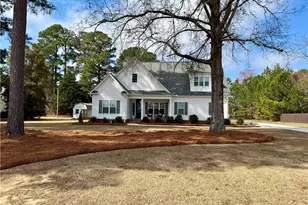 1843 Meadow Rd, Lumberton, NC 28358 - Photo 3