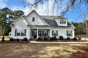 1843 Meadow Rd, Lumberton, NC 28358 - Photo 1