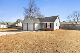 166 Oakview Dr, Raeford, NC 28376 - Photo 3