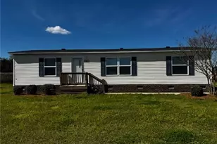 115 Burns Rd, Lumberton, NC 28358 - Photo 1
