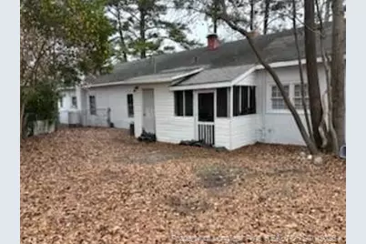 2103 McMillan Avenue, Lumberton, NC 28358 - Photo 3