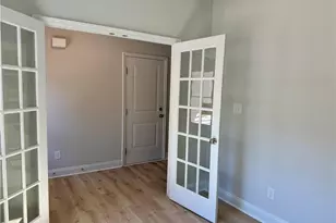 213 E 7th Ave, Raeford, NC 28376 - Photo 3