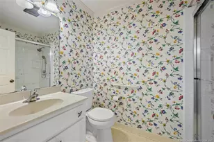 204 Thorncliff Dr, Fayetteville, NC 28303 - Photo 15