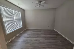 220 Loxley Ln, Sanford, NC 27330 - Photo 9