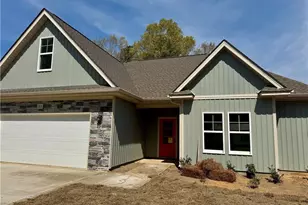 303 E 7th Ave, Raeford, NC 28376 - Photo 3