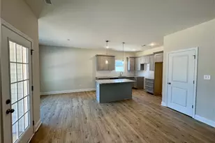 303 E 7th Ave, Raeford, NC 28376 - Photo 9