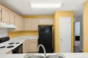 2644 Burke Ln, Hope Mills, NC 28306 - Photo 9