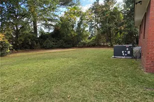 479 McBain Dr, Fayetteville, NC 28305 - Photo 3