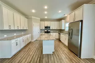 5344 Debut Ave, Hope Mills, NC 28348 - Photo 7