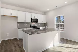 3060 Platinum Cir, West End, NC 27376 - Photo 5