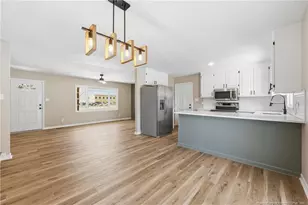 1571 Ireland Dr, Fayetteville, NC 28304 - Photo 11