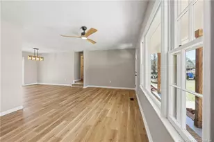 1571 Ireland Dr, Fayetteville, NC 28304 - Photo 5