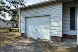 1794 Michelle Ct, Fayetteville, NC 28304 - Photo 3