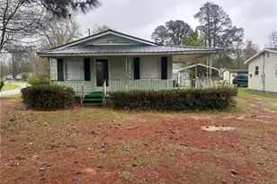 118 Martin Luther King Jr Blvd, Clinton, NC 28328 - Photo 1