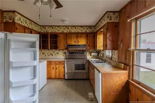 1108 E 10th St, Lumberton, NC 28358 - Photo 5