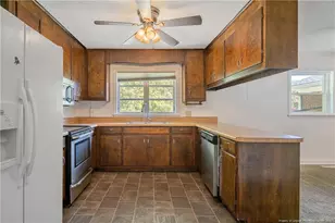 317 Longview Dr, Fayetteville, NC 28311 - Photo 15