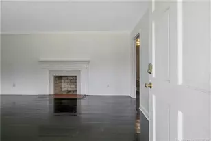 317 Longview Dr, Fayetteville, NC 28311 - Photo 5