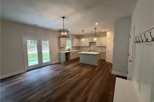 475 Crichton Ct, Fayetteville, NC 28311 - Photo 7