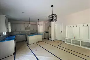 475 Crichton Ct, Fayetteville, NC 28311 - Photo 3