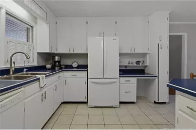 512 Longview Drive, Fayetteville, NC 28311 - Photo 15