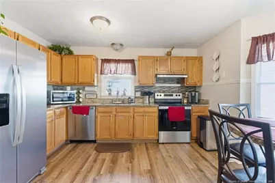 554 Abbottswood Drive, Fayetteville, NC 28301 - Photo 9