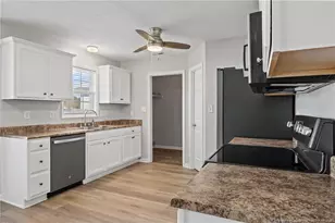 2202 Foster Gwin Ln, Fayetteville, NC 28304 - Photo 13