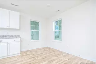 5851 Panther Dr, Hope Mills, NC 28348 - Photo 9