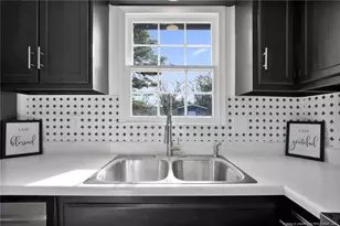 615 Rock Spring Rd, Fayetteville, NC 28314 - Photo 17