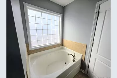 4716 Cedar Pass Drive, Hope Mills, NC 28348 - Photo 15