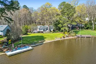 253 Lakeview Dr, Sanford, NC 27332 - Photo 9