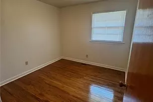 1305 E 13th St, Lumberton, NC 28358 - Photo 7