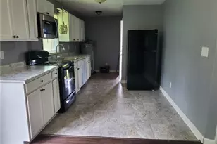 724 Spruce St, Lumberton, NC 28358 - Photo 5