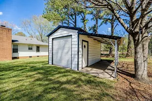 117 Johnson St, Broadway, NC 27505 - Photo 27