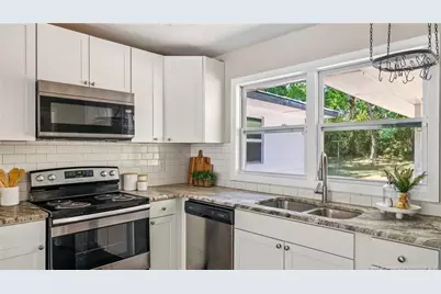 1002 Fleetwood Drive, Fayetteville, NC 28305 - Photo 7