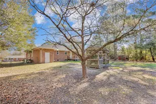 1910 Stockton Dr, Fayetteville, NC 28304 - Photo 35