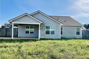 641 Hogart St, Raeford, NC 28376 - Photo 19