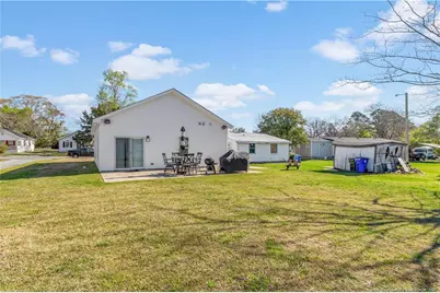 323 W Wooddall Street, Benson, NC 27504 - Photo 25