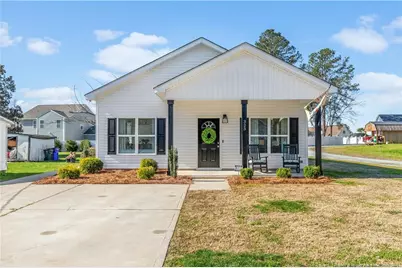 323 W Wooddall Street, Benson, NC 27504 - Photo 3