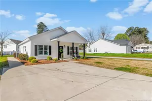 323 W Wooddall St, Benson, NC 27504 - Photo 1