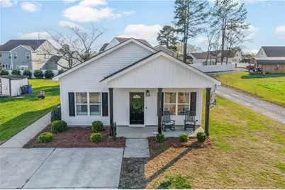 323 W Wooddall Street, Benson, NC 27504 - Photo 5