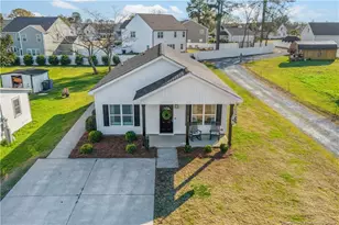 323 W Wooddall St, Benson, NC 27504 - Photo 3