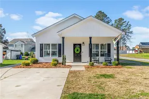 323 W Wooddall St, Benson, NC 27504 - Photo 5