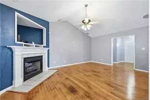 800 Bramblegate Rd, Hope Mills, NC 28348 - Photo 9