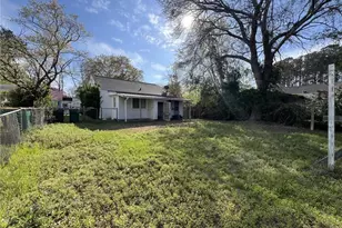 1205 Eisenhower St, Lumberton, NC 28358 - Photo 3