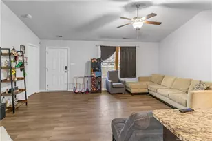 140 Denning Farm Ln, Benson, NC 27504 - Photo 7