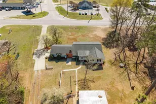 3833 Dunn Rd, Eastover, NC - Photo 37