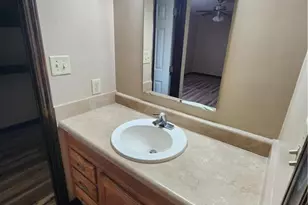 513 Roundtree Dr, Fayetteville, NC 28303 - Photo 9