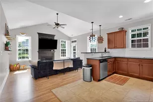 829 Falling Creek Ln, Fayetteville, NC 28304 - Photo 15